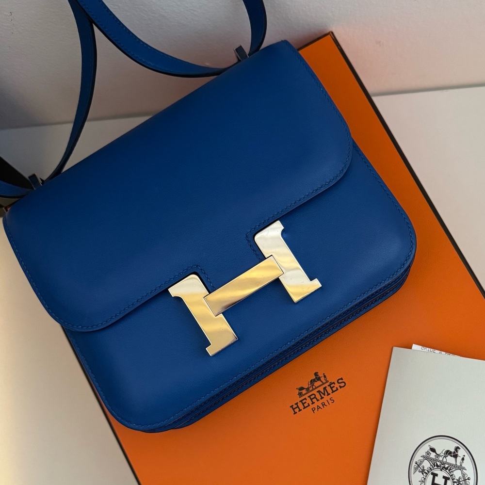 Hermes Constance 18